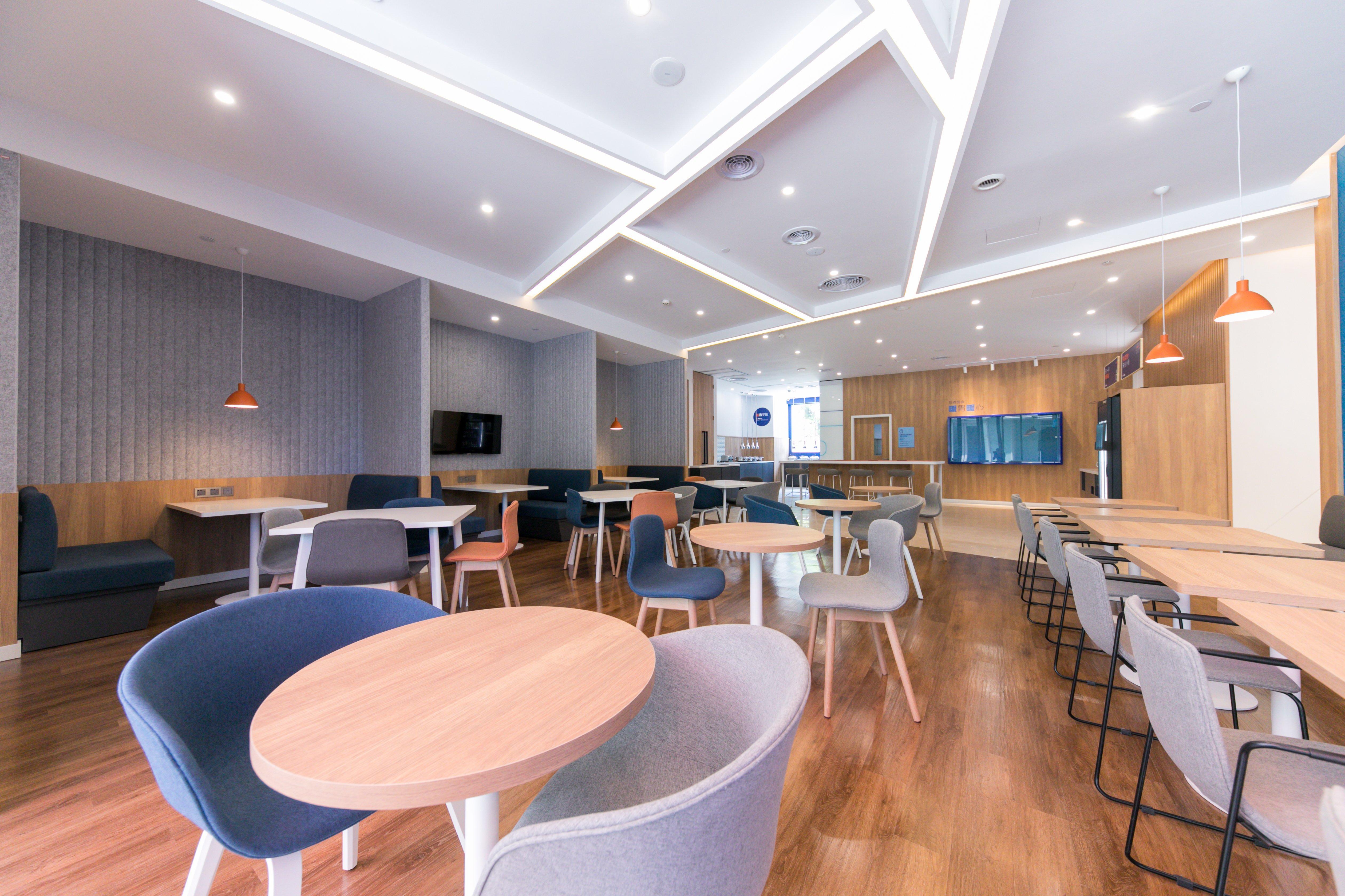 Holiday Inn Express Shanghai Tangzhen By Ihg - 20 Mins To Disney Land Экстерьер фото