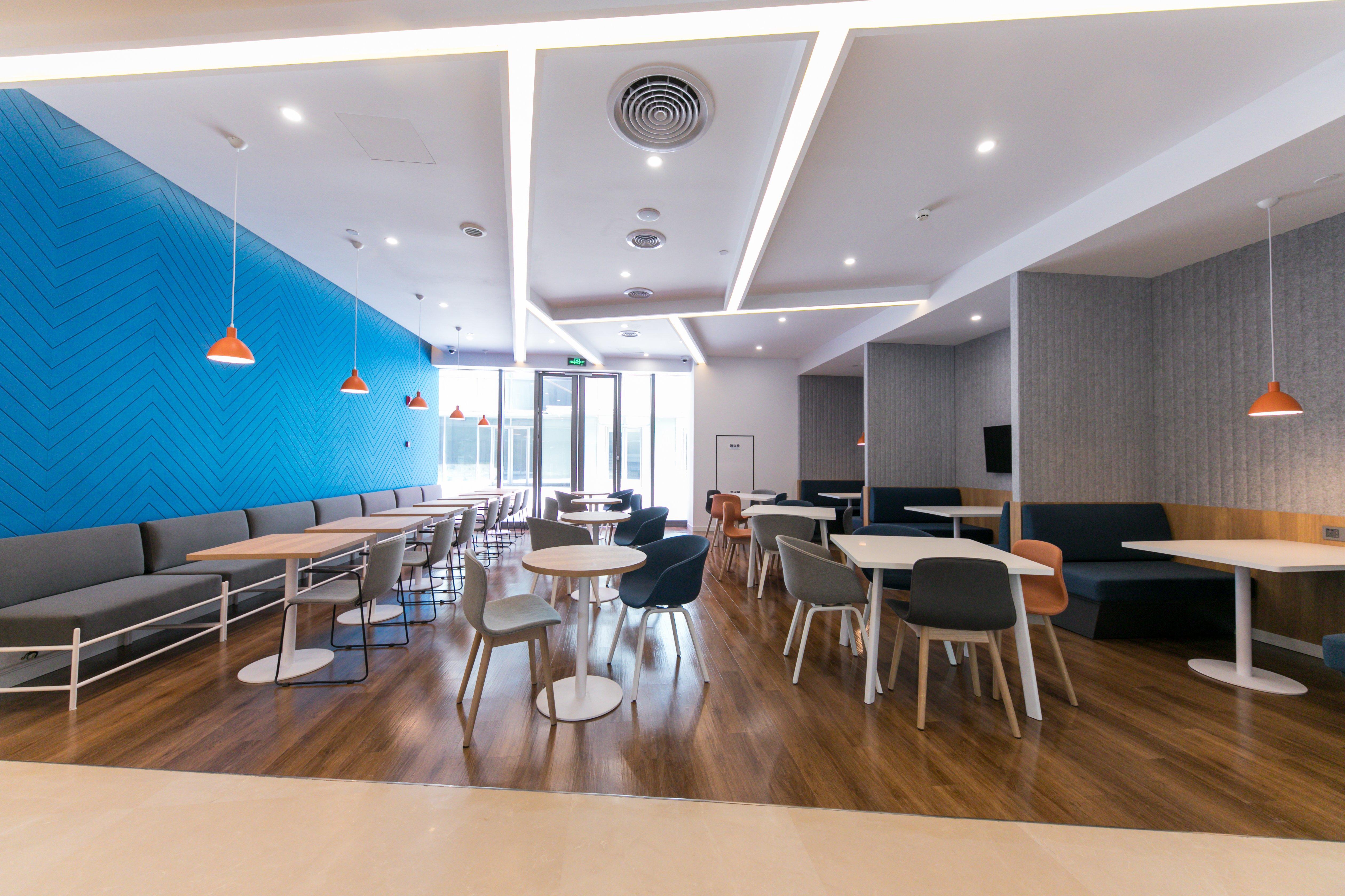 Holiday Inn Express Shanghai Tangzhen By Ihg - 20 Mins To Disney Land Экстерьер фото