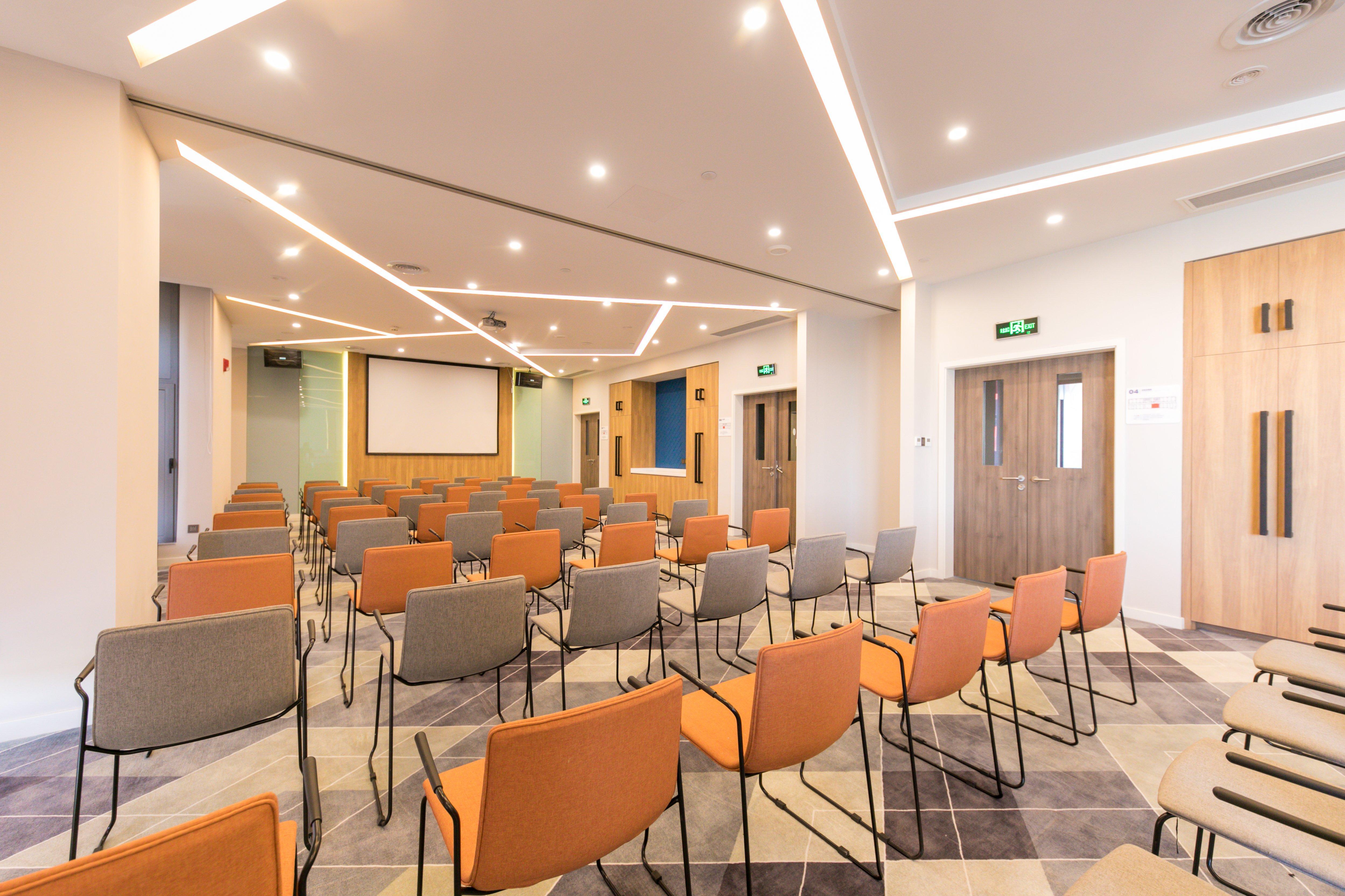 Holiday Inn Express Shanghai Tangzhen By Ihg - 20 Mins To Disney Land Экстерьер фото